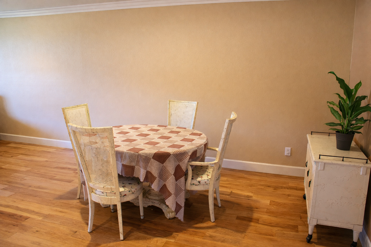 1009 La Pluma Court - Photo 5 of 13