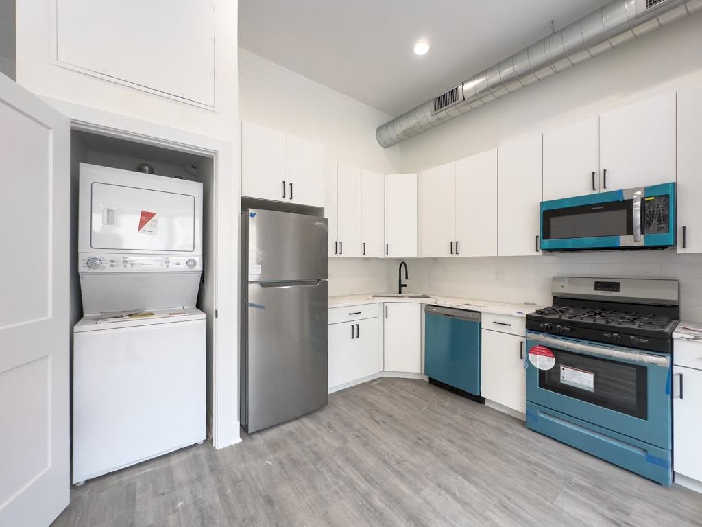 4731 N Western Ave #208 - Photo 4 of 15
