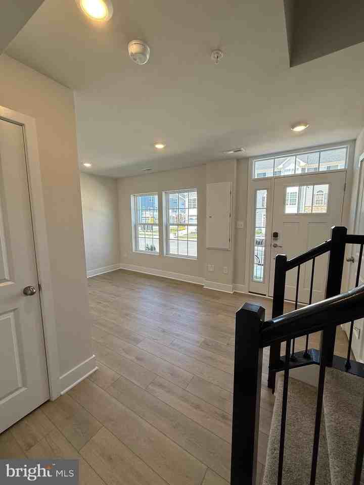 7815 Barrensdale Rd - Photo 3 of 17