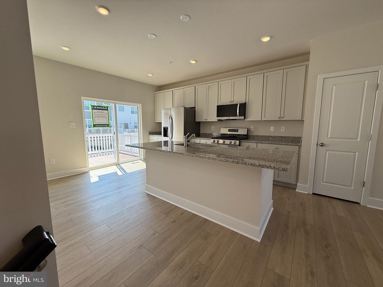 7815 Barrensdale Rd - Photo 7 of 17