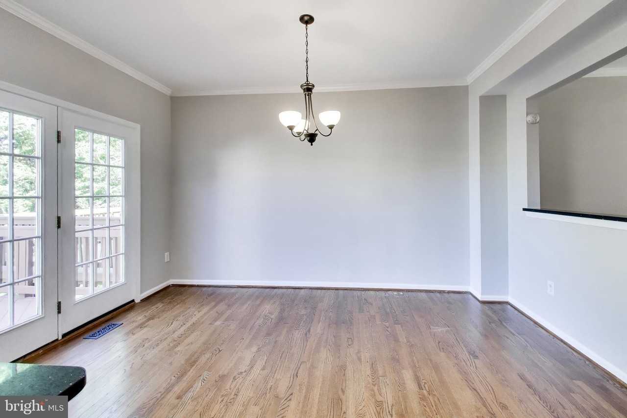 9868 Sherwood Farm Rd - Photo 7 of 47