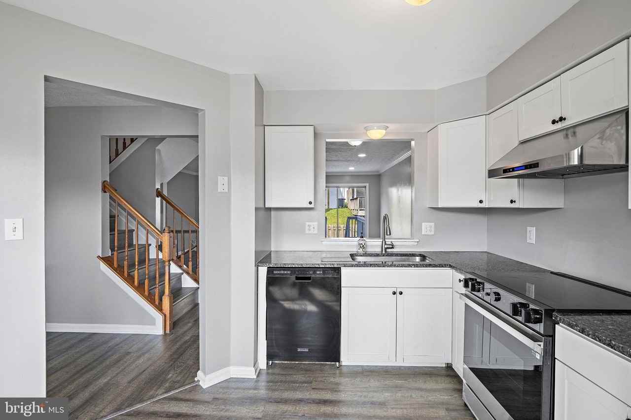 50 Parkhill Pl - Photo 6 of 27