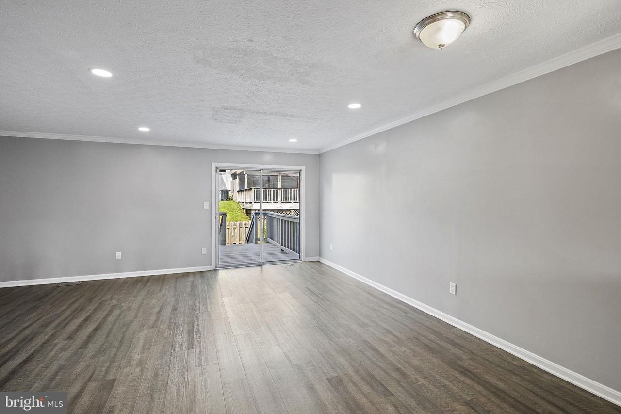 50 Parkhill Pl - Photo 7 of 27