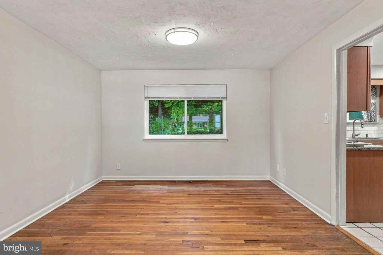 4631 Hawksbury Rd - Photo 7 of 39