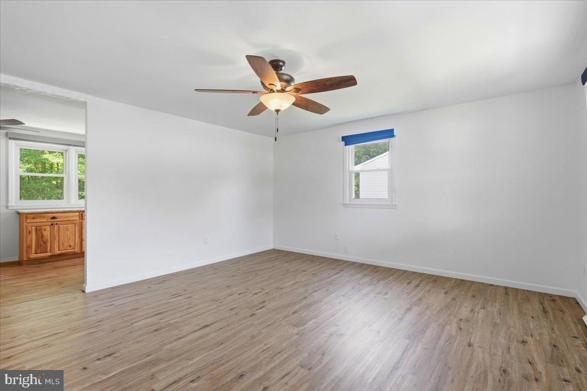 1447 Knight Ave - Photo 3 of 23