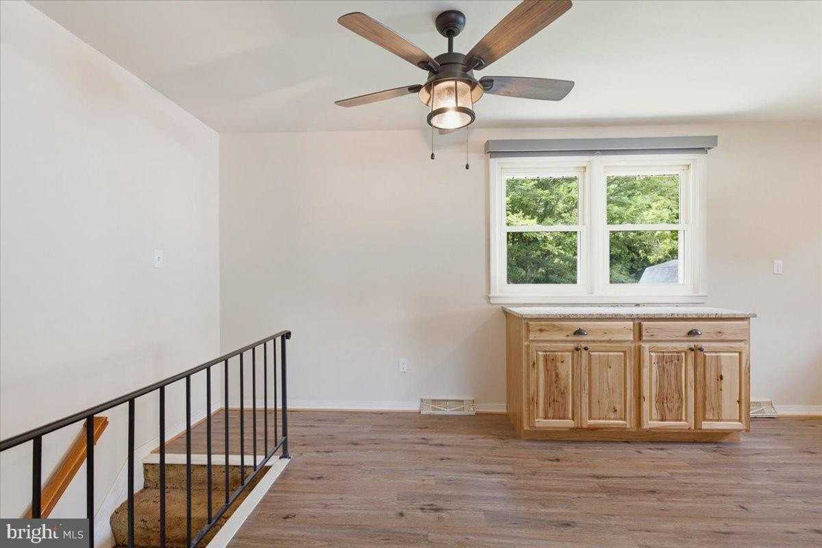 1447 Knight Ave - Photo 7 of 23