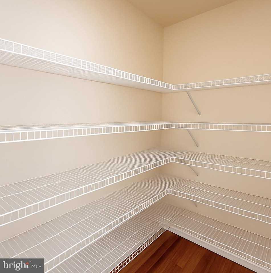 212 Cambridge Pl - Photo 4 of 9