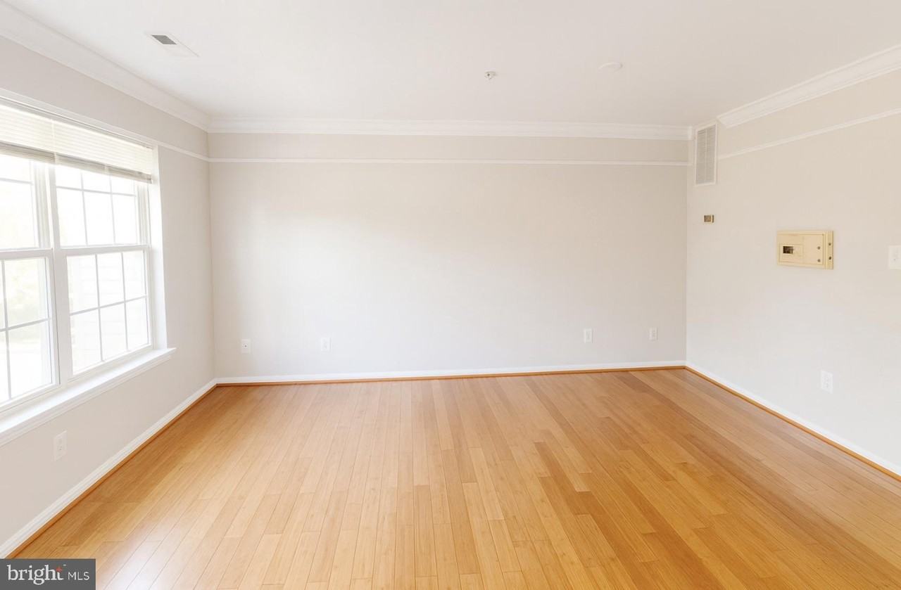 212 Cambridge Pl - Photo 5 of 9