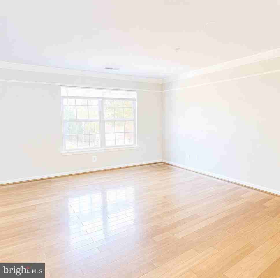 212 Cambridge Pl - Photo 6 of 9