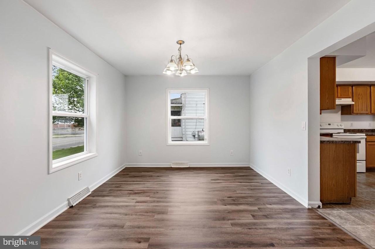 354 W Main St - Photo 6 of 20