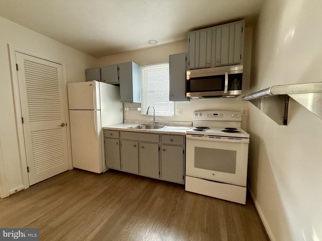 23970 Maypole Rd ##E - Photo 3 of 9
