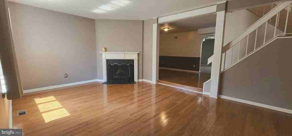 3 Colchester Pl - Photo 3 of 24