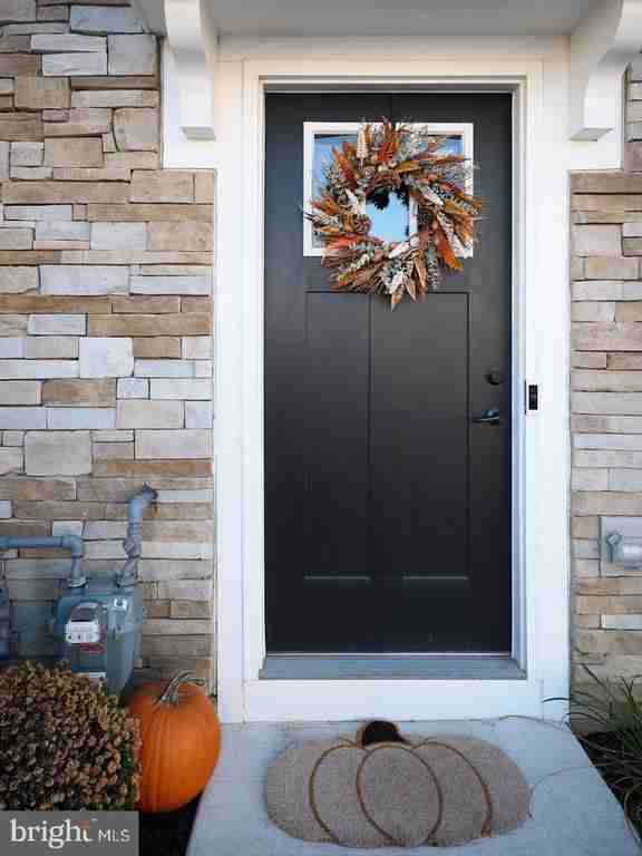 39 Ortiz Dr - Photo 2 of 36