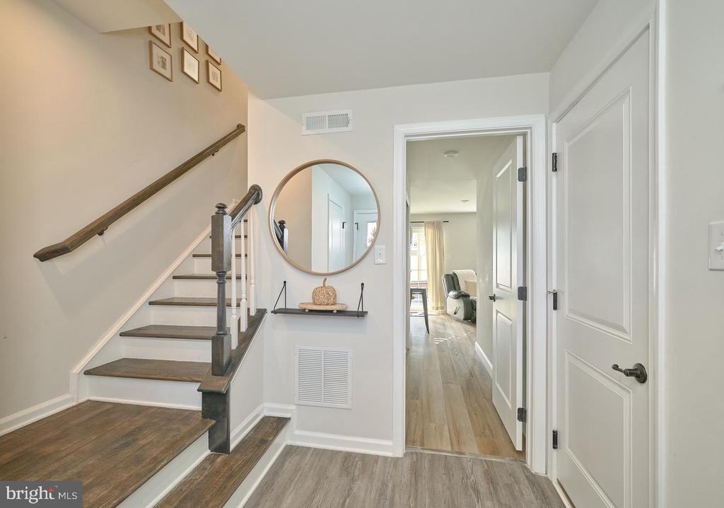 39 Ortiz Dr - Photo 5 of 36