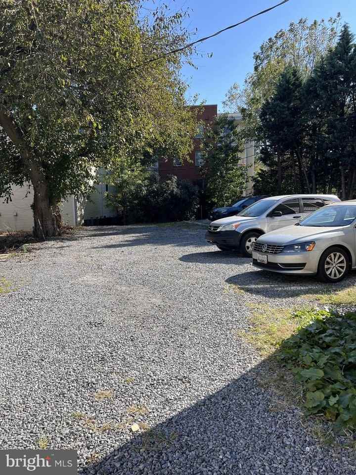 360 W Patrick St #3 - Photo 3 of 11
