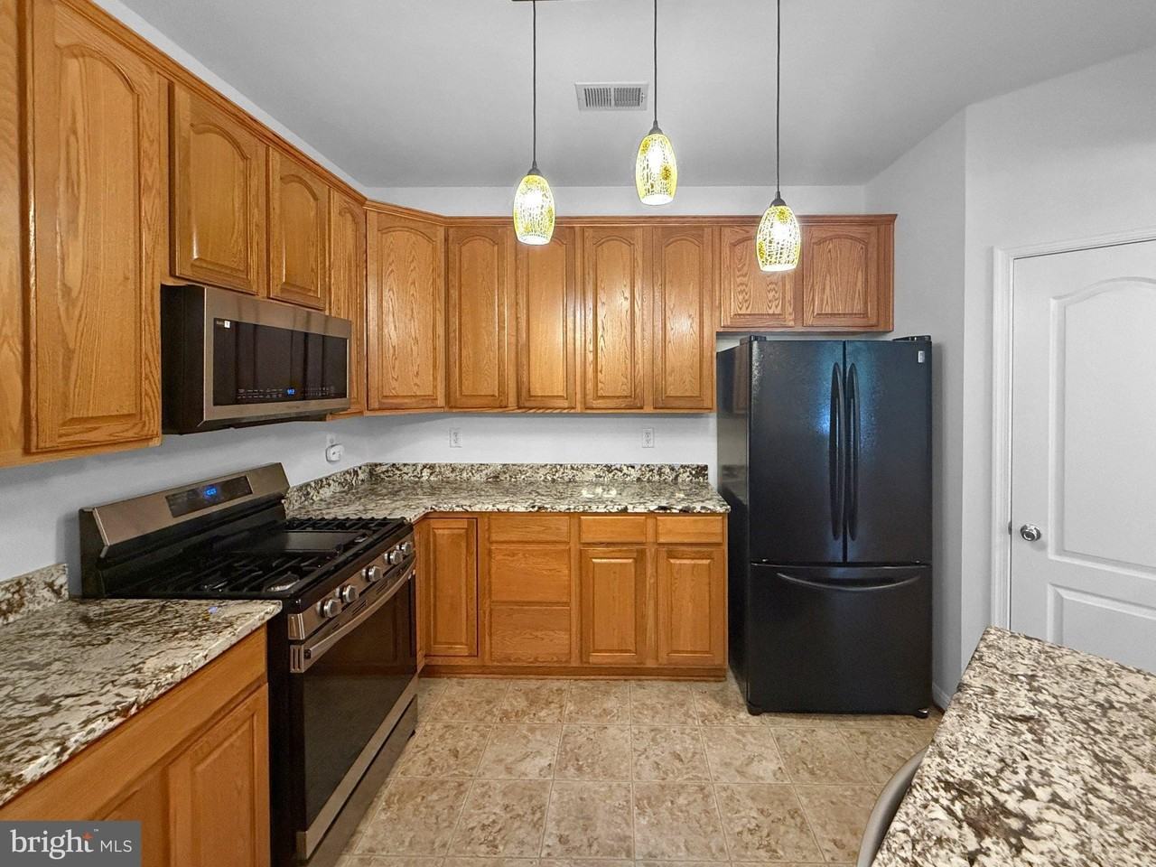 113 Whiskey Creek Cir - Photo 2 of 16