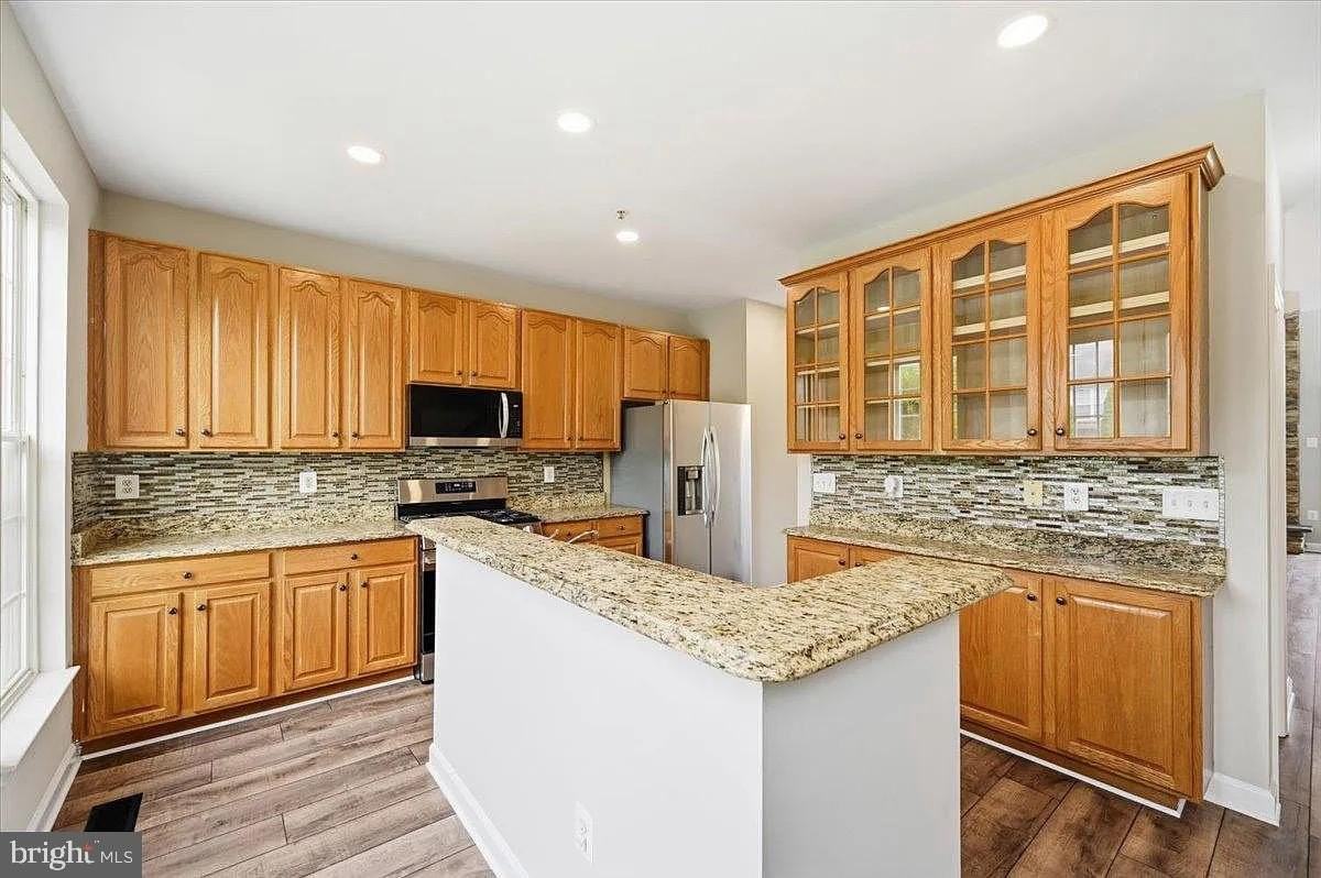 3706 Singleton Ter - Photo 5 of 50