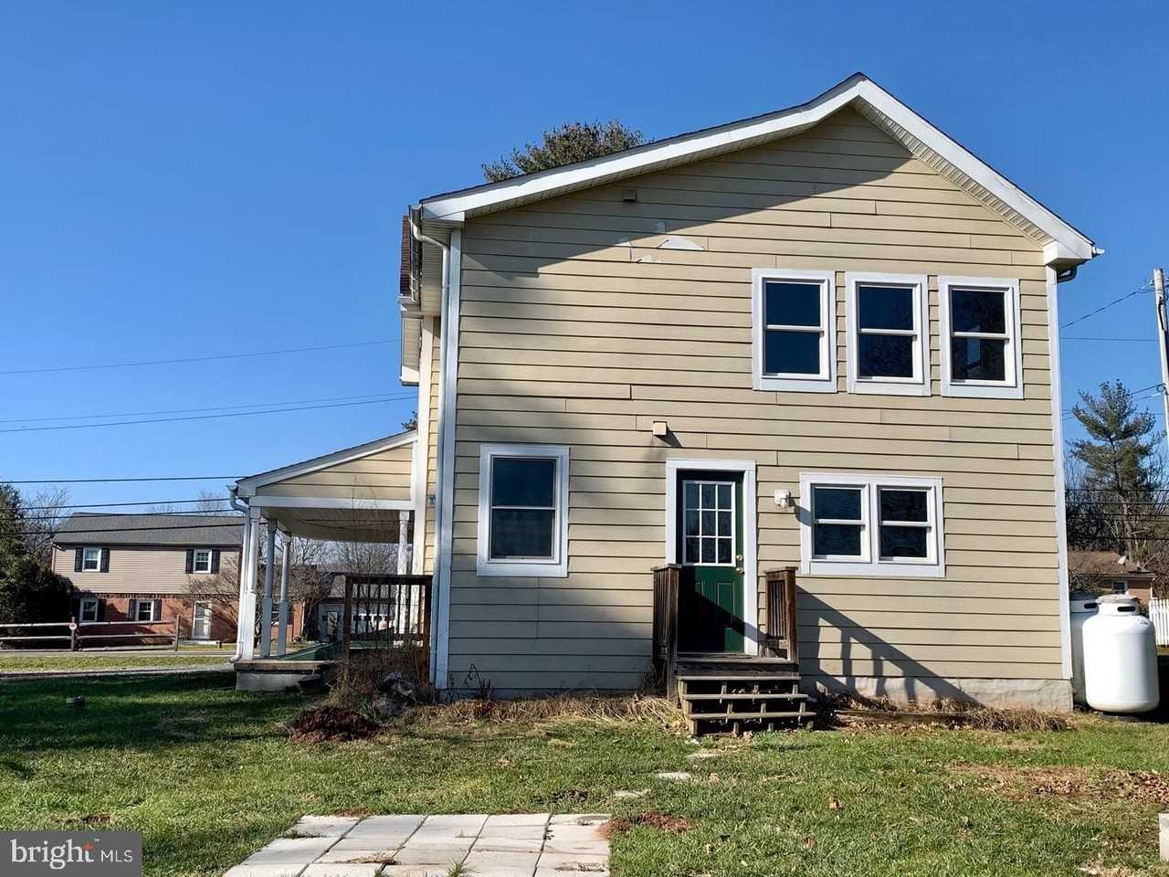 10631 Old Frederick Rd - Photo 7 of 35