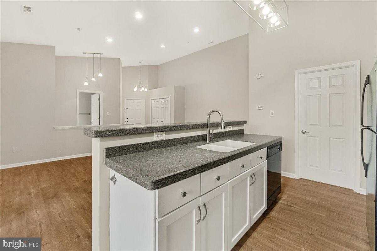 2400 Dominion Dr #3D - Photo 5 of 40