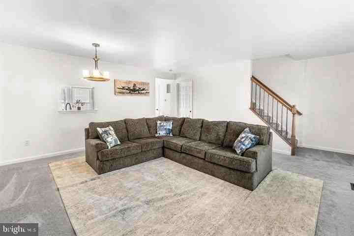 39 Catoctin Highlands Cir - Photo 4 of 12