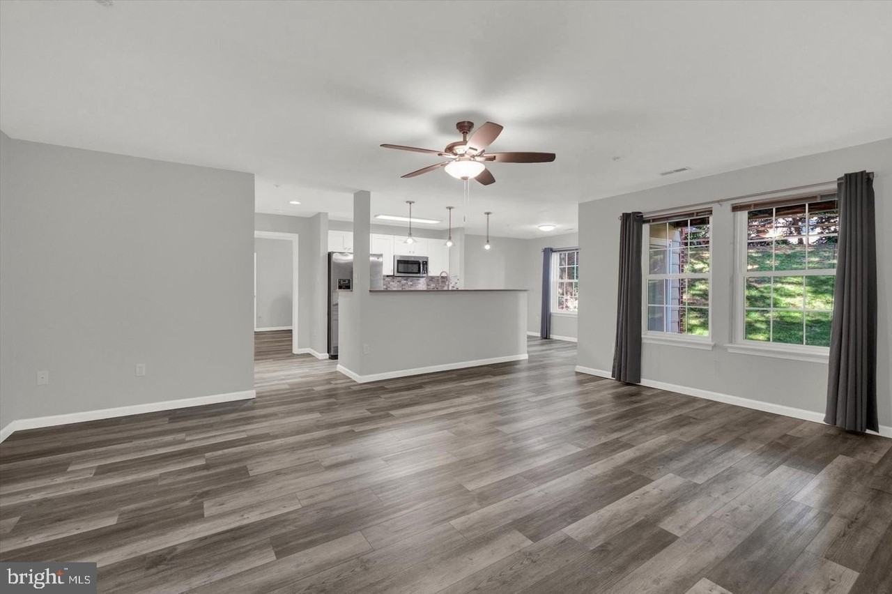 2406 Ellsworth Way #1B - Photo 2 of 18