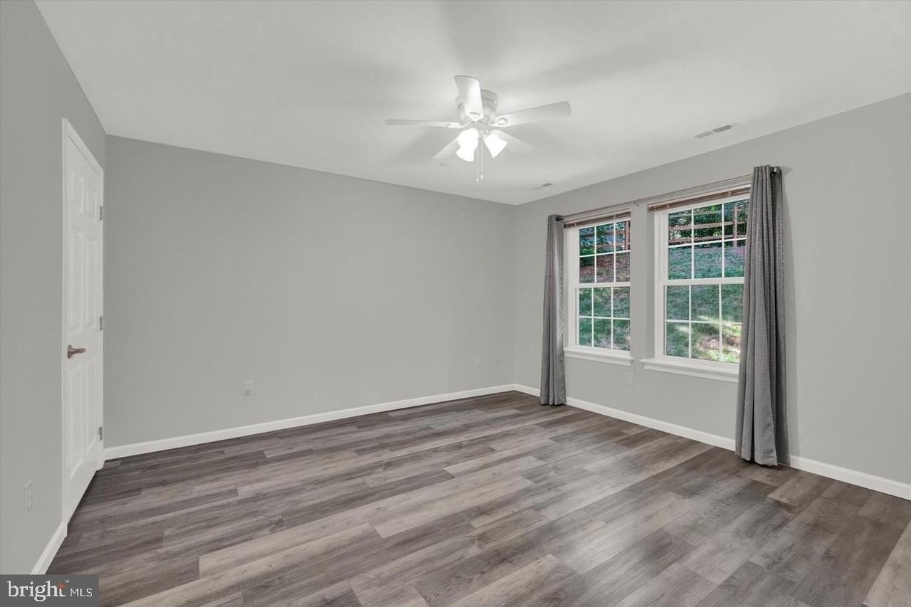 2406 Ellsworth Way #1B - Photo 6 of 18