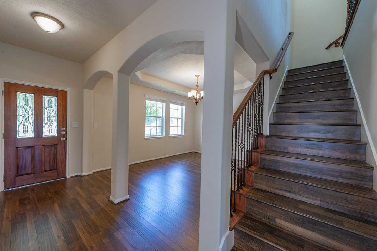 26302 Fox Ridge Ln - Photo 5 of 38