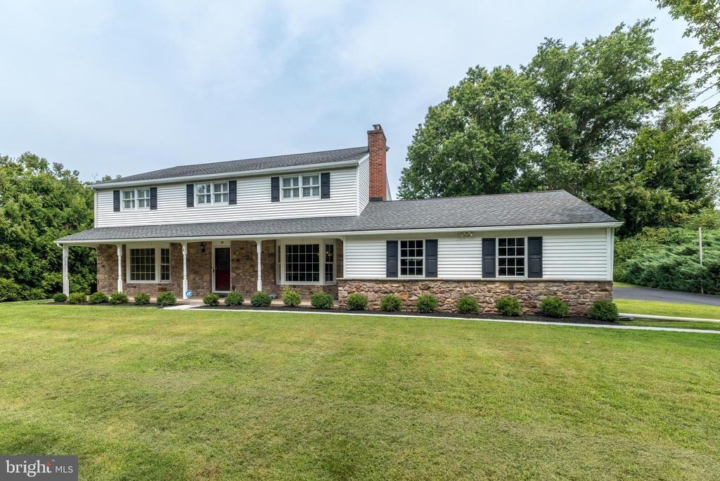 38 Chestnut Valley Dr