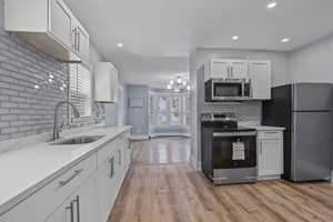 featured image of 39 Hope St ##2