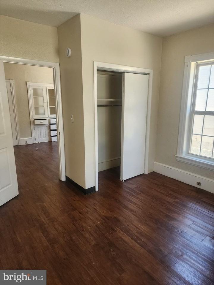 203 W Mcneal St Apt 1 - Photo 3 of 6