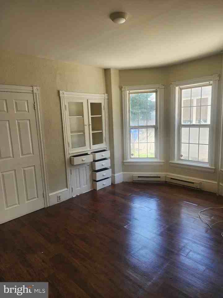 203 W Mcneal St Apt 1 - Photo 4 of 6