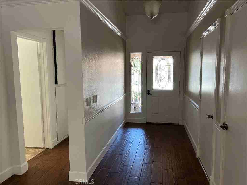 1209 Bel Air Ct - Photo 3 of 10