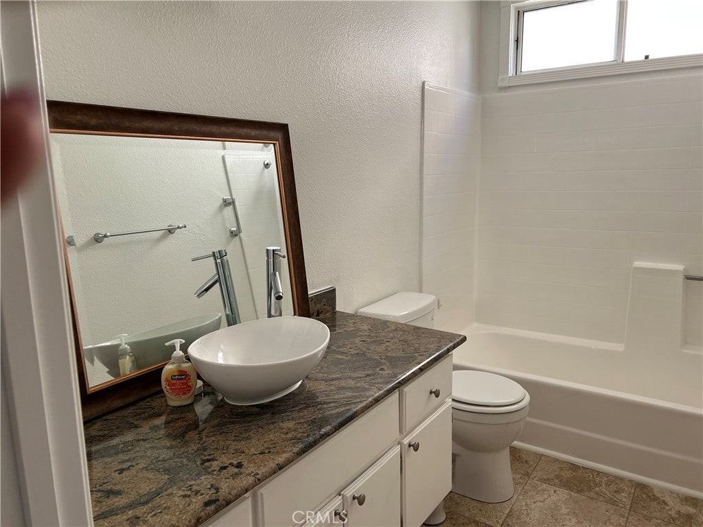 1209 Bel Air Ct - Photo 4 of 10