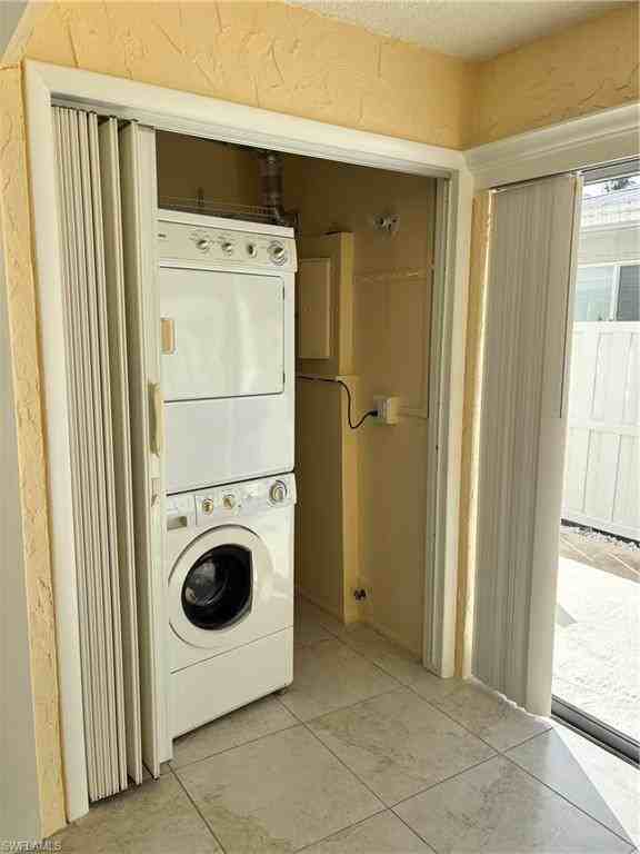 296 4th Ave S - Photo 7 of 20