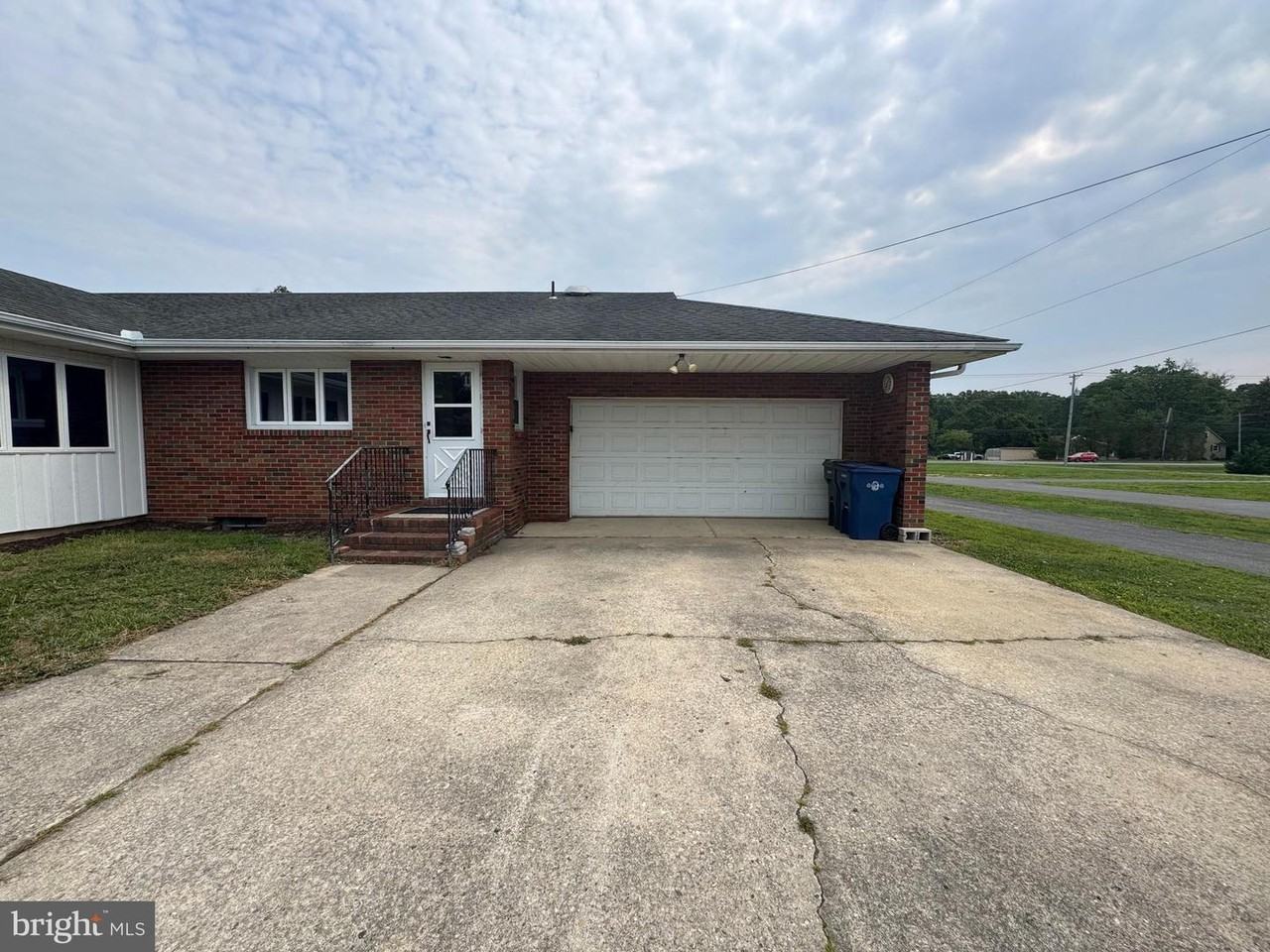 6996 Harding Hwy - Photo 2 of 13