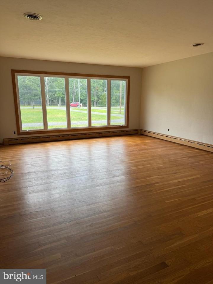 6996 Harding Hwy - Photo 7 of 13