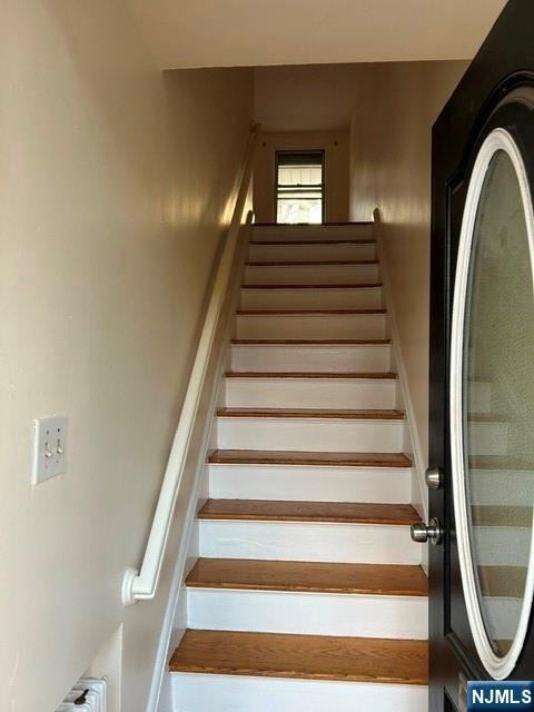 395 Ridge Rd ##P - Photo 2 of 7