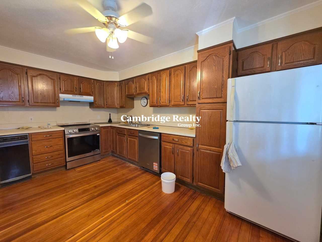 33 Blenford Rd #1T - Photo 2 of 8