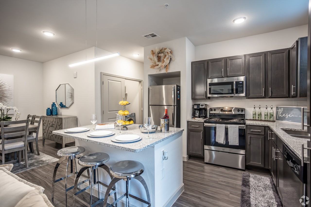 The Luxe at Rowlett 55+ Active Adult - Photo 2 of 27