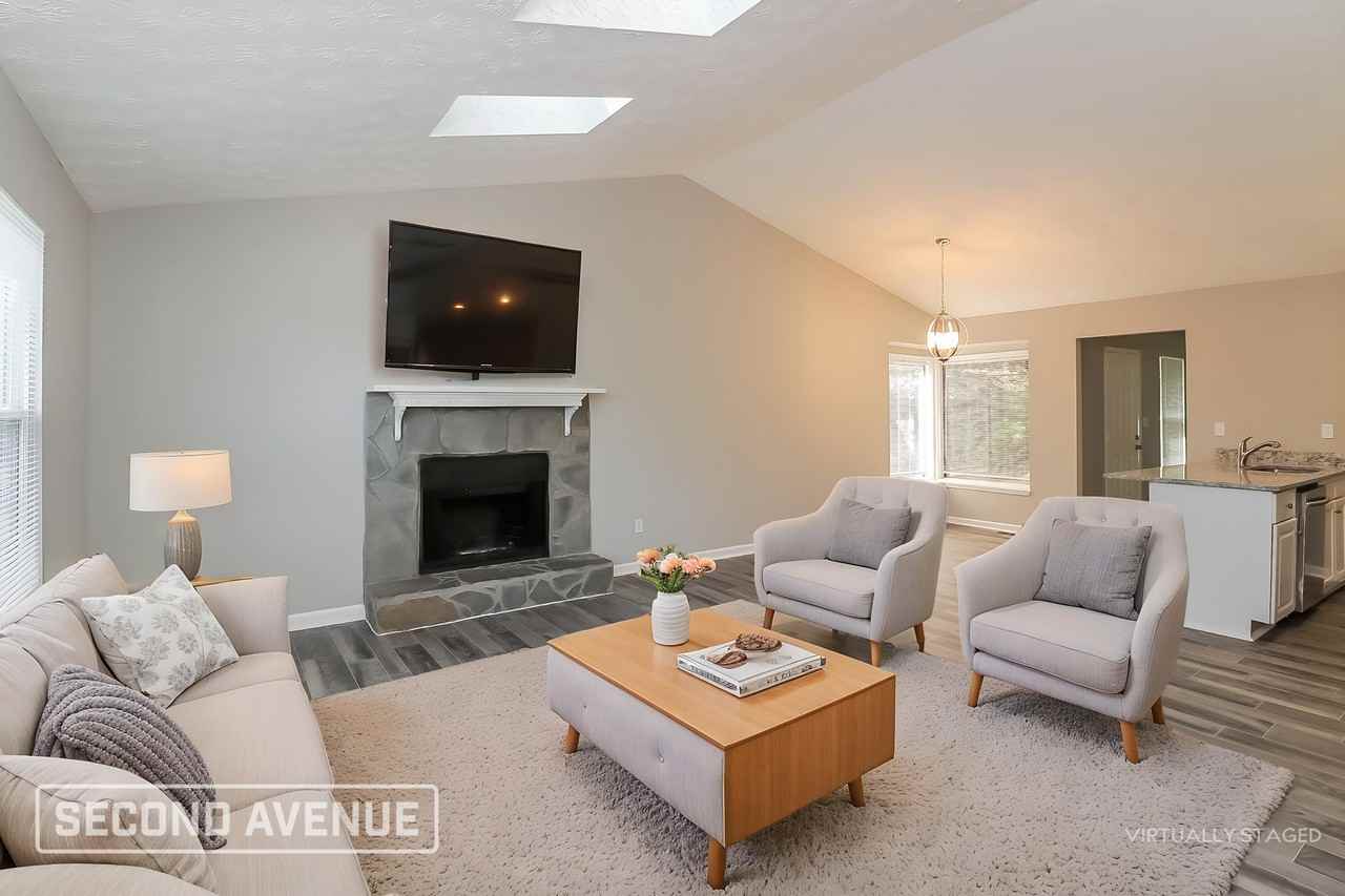 2435 Winding Creek Dr - Photo 3 of 23