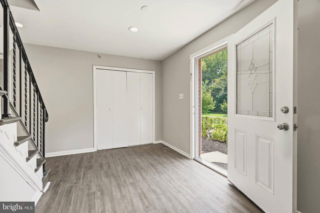 808 E Franklin Ave - Photo 3 of 35