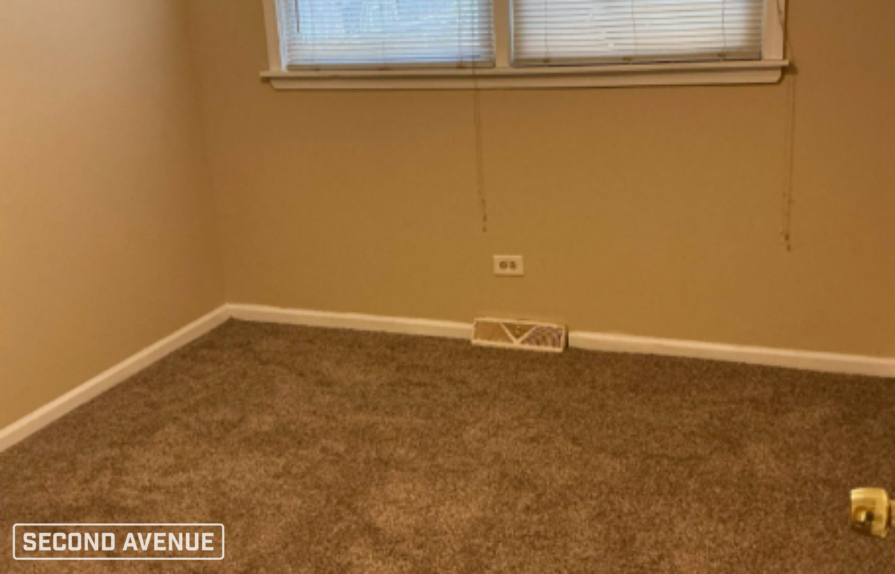 11822 S Watkins Ave - Photo 3 of 8