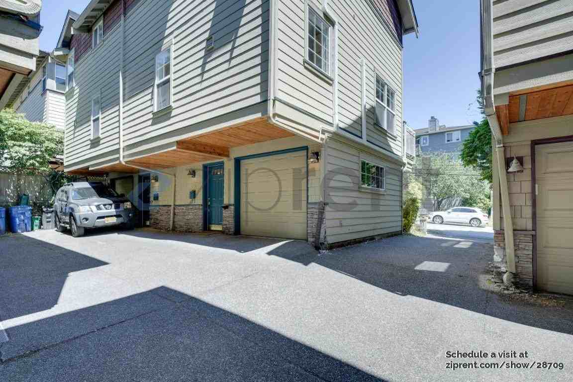 3625 Phinney Ave N #A - Photo 2 of 28