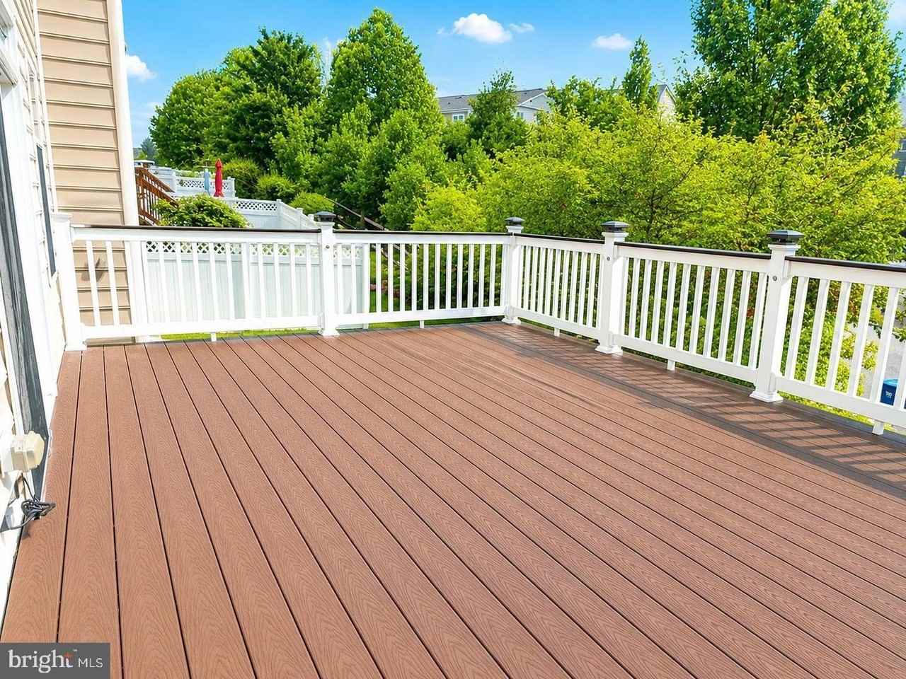 22605 Winding Woods Way - Photo 6 of 40