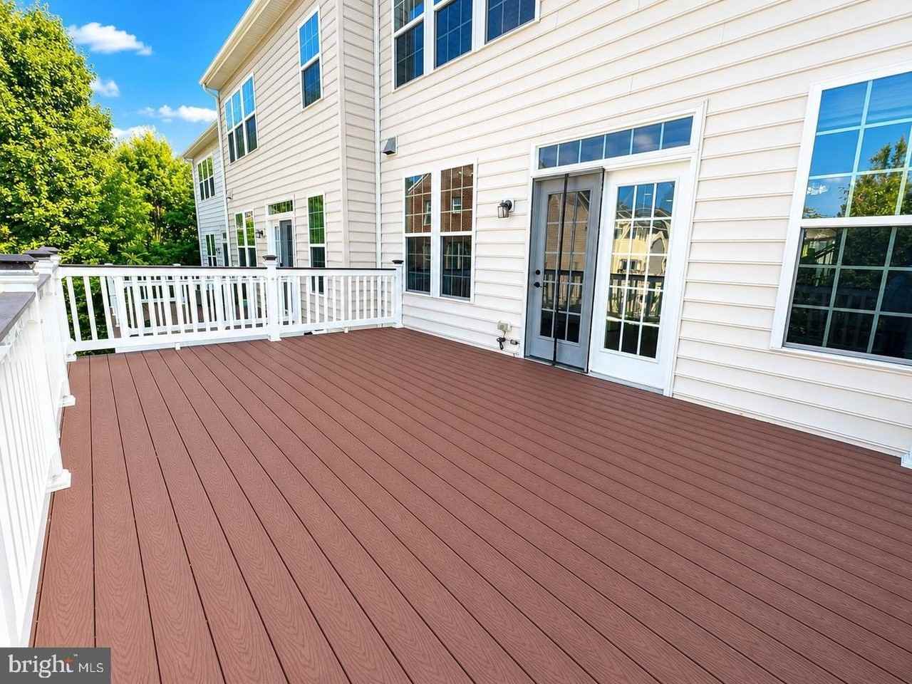 22605 Winding Woods Way - Photo 7 of 40