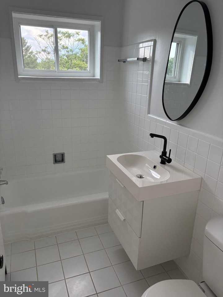 614 Sligo Ave #411 - Photo 6 of 14