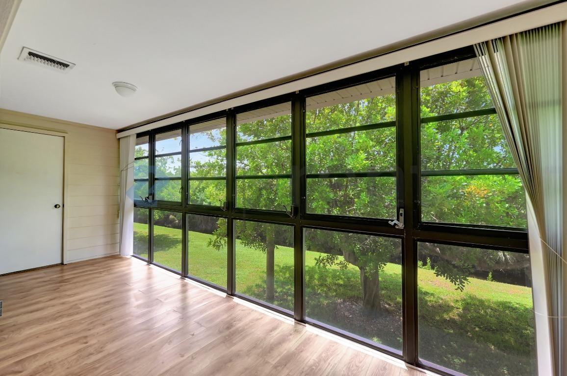 8121 S Woods Cir #14 - Photo 7 of 25