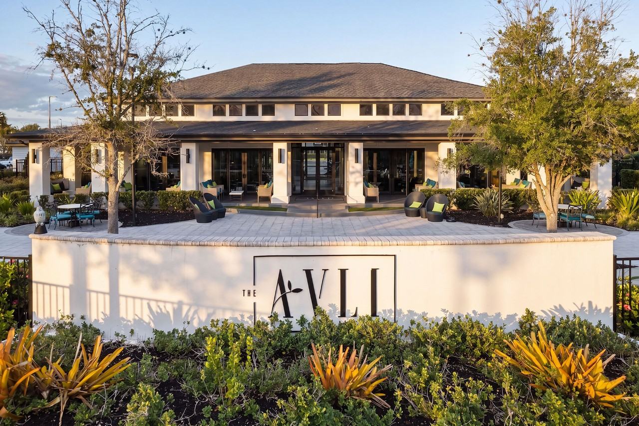 AVLI AT CROSSTOWN CENTER APARTMENTS - Photo 5 of 50