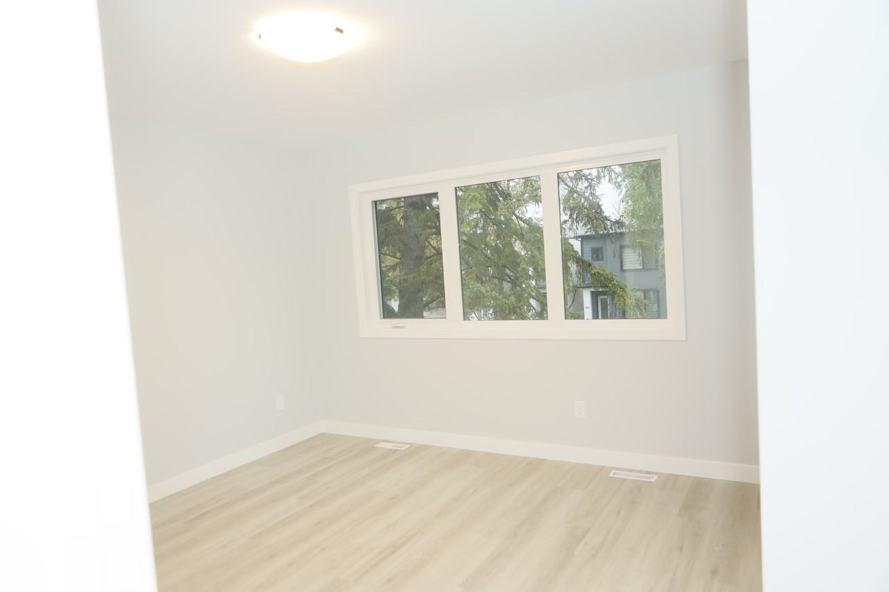 Derek St & Rosemount Ave - Photo 4 of 45