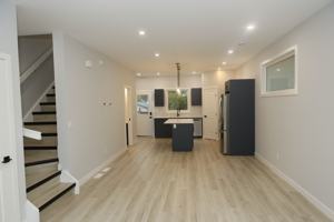 featured image of Derek St & Rosemount Ave